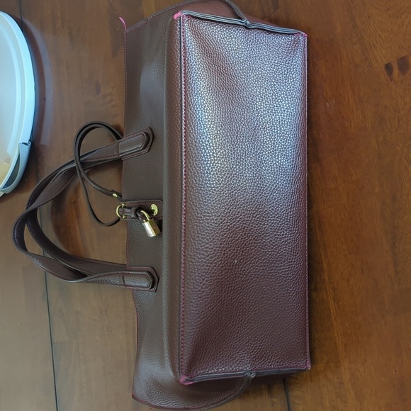 Dark Purple Tutilo Tote Fits EVERYTHING - Picture 4 of 11